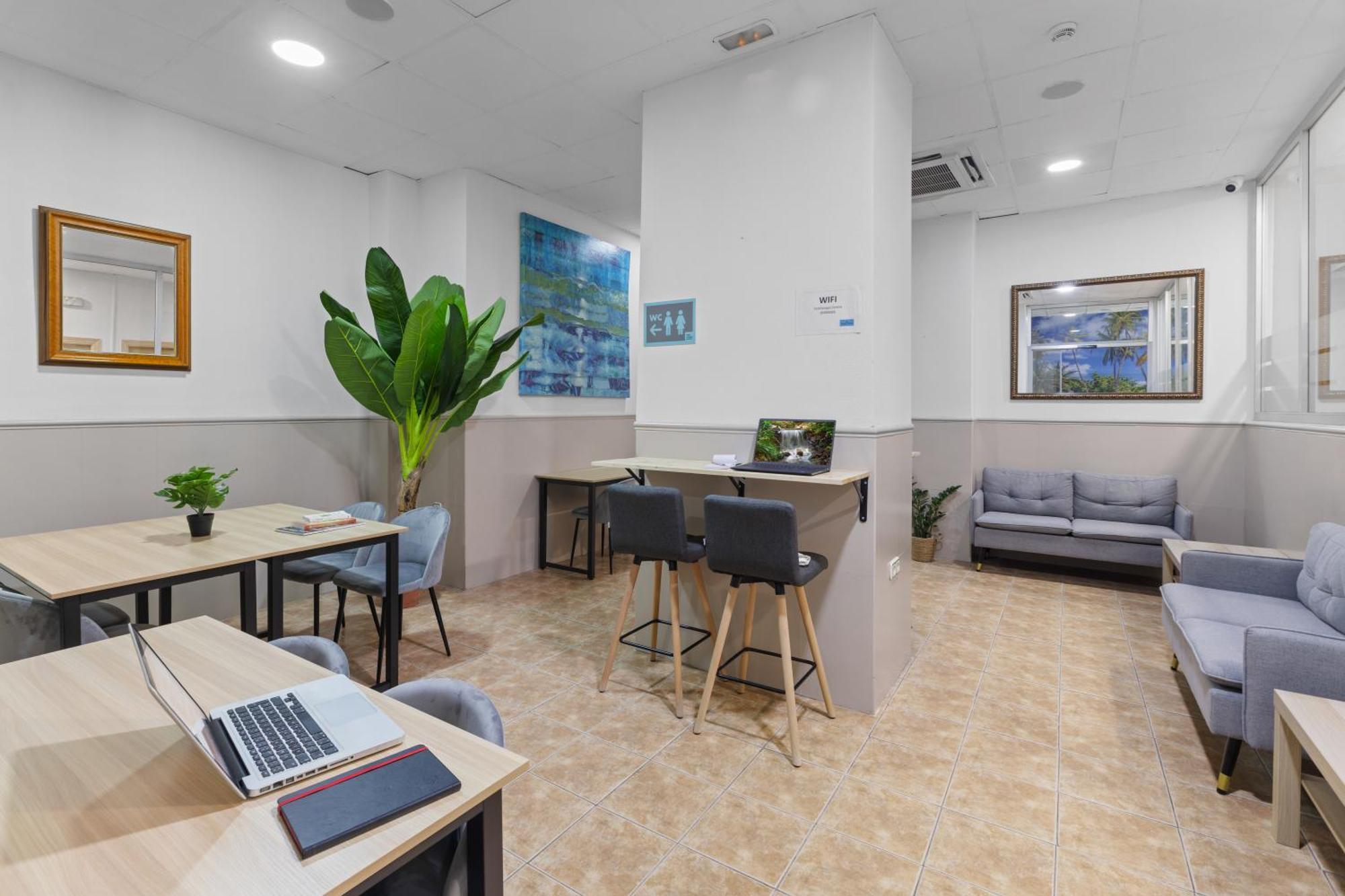Vas Malaga Ciudad Hotell Exteriör bild
